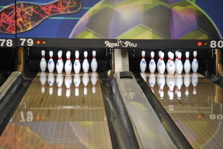 Royal Pin Western — Bowling venue in Indianapolis, Indiana