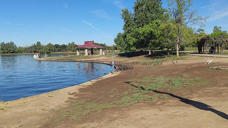 Wheel Fun Rentals | Lake Balboa Boat Rentals — Van Nuys, California (3)
