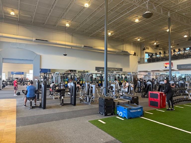 24 Hour Fitness