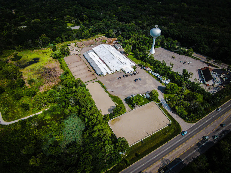 9 Acres Equestrian Center — Sports Club in Palos Park, Illinois