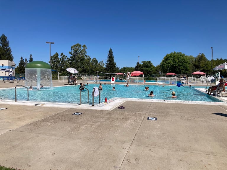 Arroyo Pool — Davis, California (2)