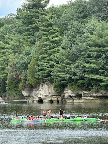 Ayers Landing River Tubing, Canoes and Kayaks — Wedron, Illinois (3)