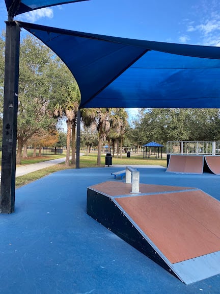 azalea skate parking lot