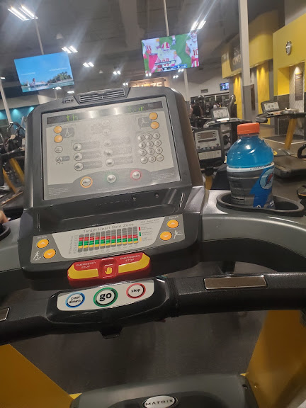 Chuze Fitness — Tucson, Arizona (2)