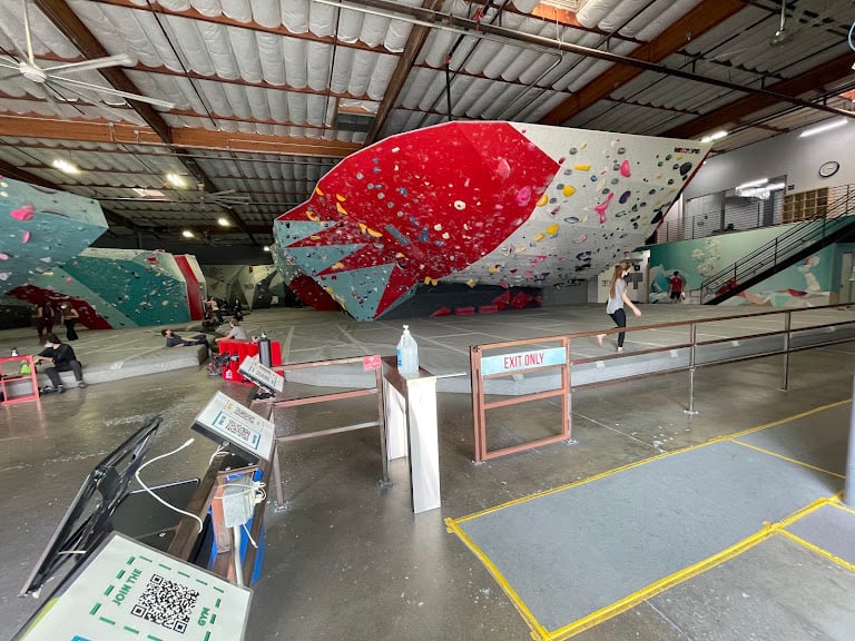 Cliffs of Id — Sports Club in Culver City, California