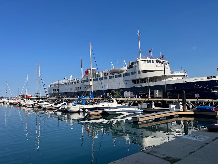Columbia Yacht Club