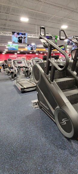 Crunch Fitness - Tulsa — Tulsa, Oklahoma (3)