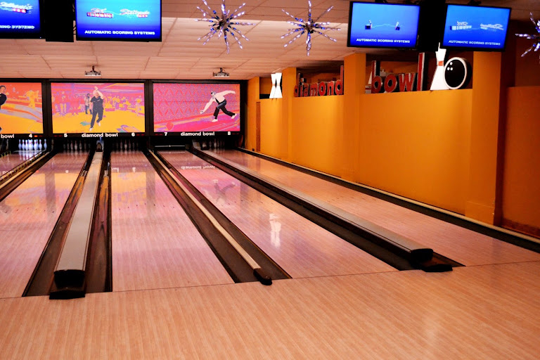 Diamond Bowl & Billiards