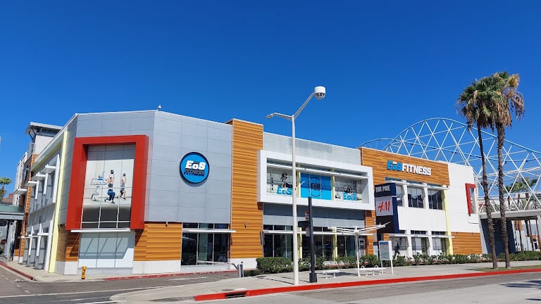 EōS Fitness — Long Beach, California (2)