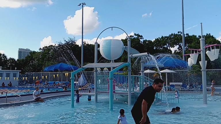 Flamingo Park Pool — Miami Beach, Florida (3)