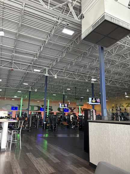 Gold's Gym Vancouver (Hazel Dell) — Vancouver, Washington (2)