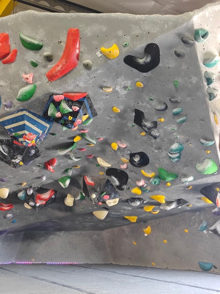 Hangar 18 Indoor Climbing Gym - Arcadia — Arcadia, California (2)