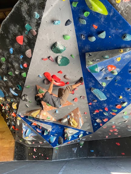 Hangar 18 Indoor Climbing Gym – Arcadia
