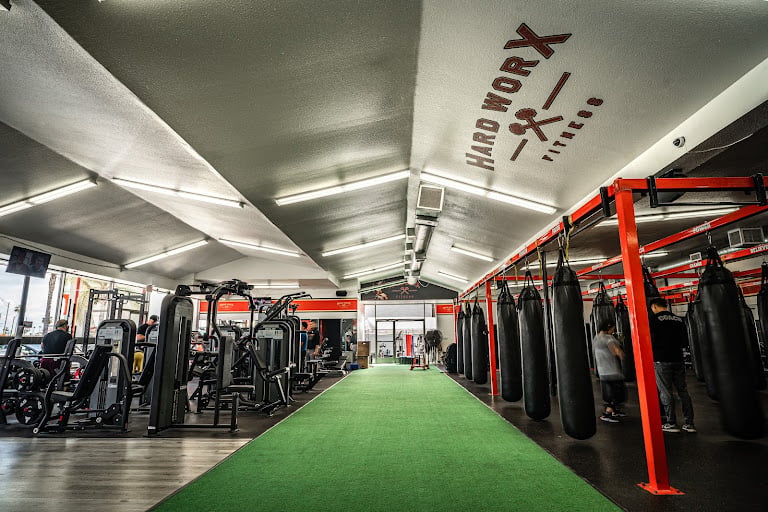 HardWorx Fitness Traffic Circle