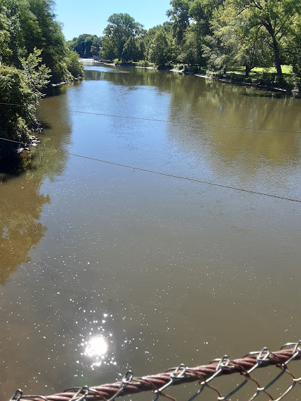 Hickory Bills Canoe Launch