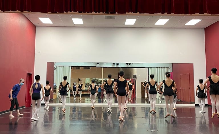 HPAA Dance ( Han Performing Arts Academy ) HPAA Dance ( Han Performing Arts Academy )