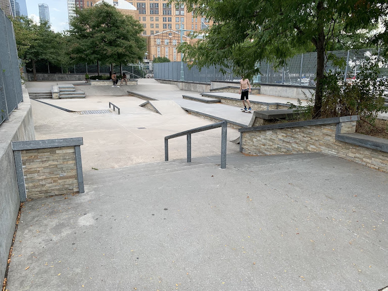 Hudson River Park Skatepark. — Skateboarding venue in New York