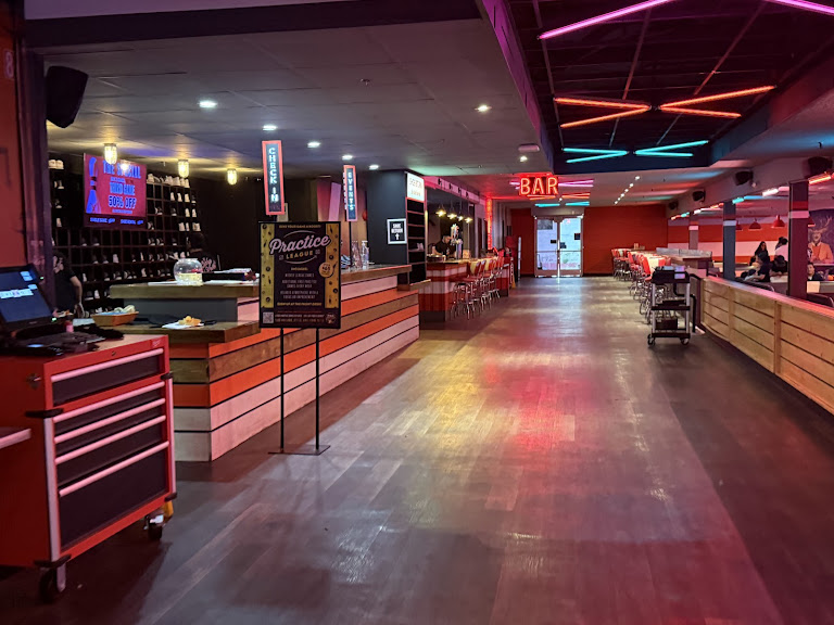 Lucky Strike Woodland Hills — Woodland Hills, California (2)