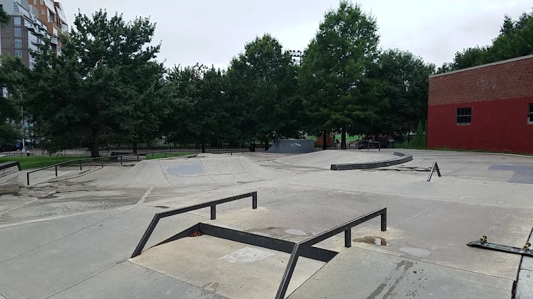 McCarren Skatepark — Brooklyn, New York (2)