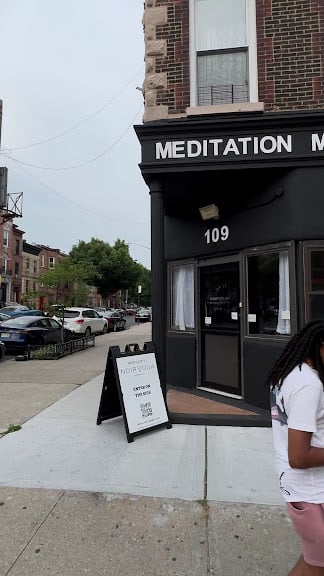 Noir Yoga — Brooklyn, New York (2)