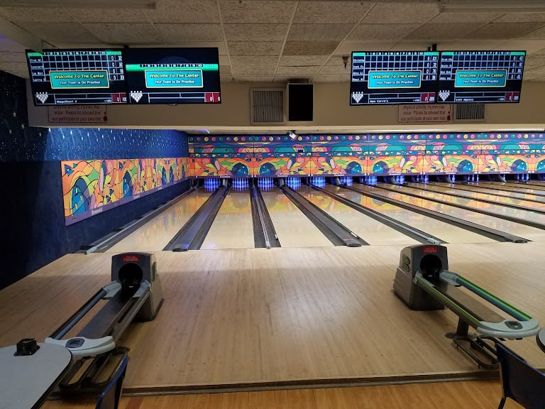Pin Chasers — Bowling venue in Tampa, Florida