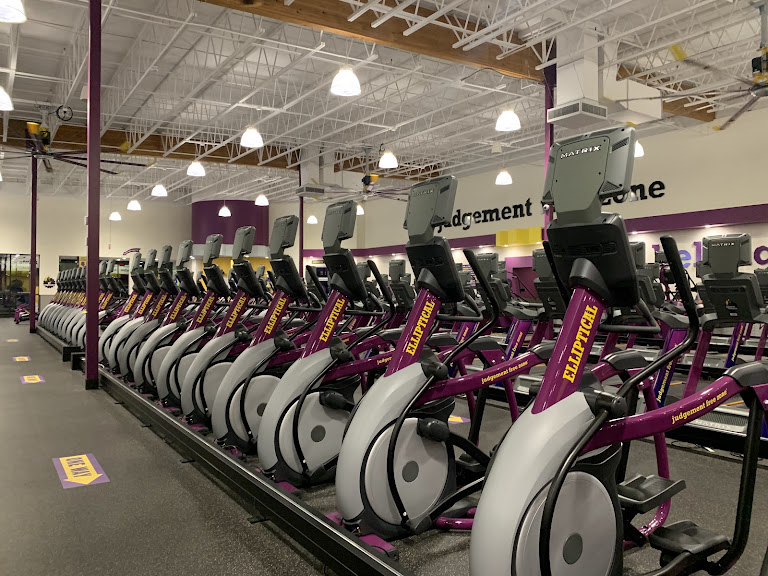 Planet Fitness — Tigard, Oregon (2)