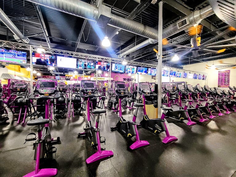 Planet Fitness — Waterbury, Connecticut (2)