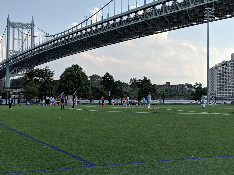Randall’s Island Wards Meadow Fields (70-75) — Football venue in New York, New York