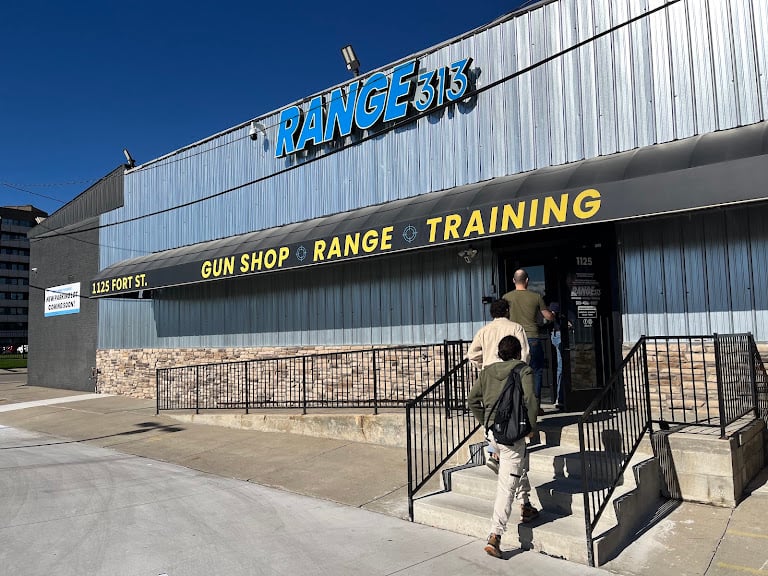 Range 313 Gun shop/Range & CPL Classes Range 313 Gun shop/Range & CPL Classes