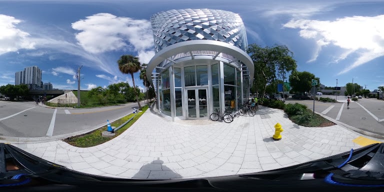 Rapha Cycling Club Miami — Miami, Florida (2)