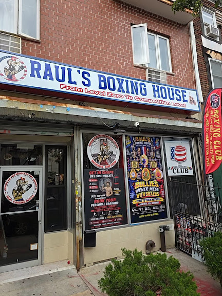 Raul's boxing house club — Brooklyn, New York (2)
