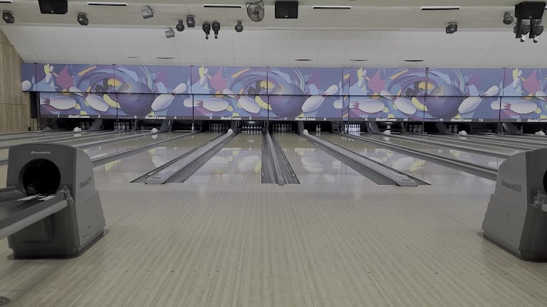 Rinaldi’s Riverdale Bowl