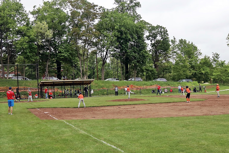 Roland Park Baseball Leagues Memorial Field — Baseball venue in Baltimore, Maryland