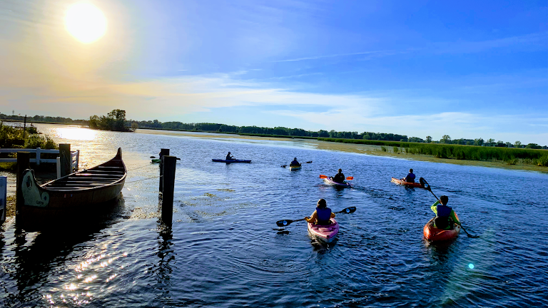 Simple Adventures – Kayaking and Paddleboarding