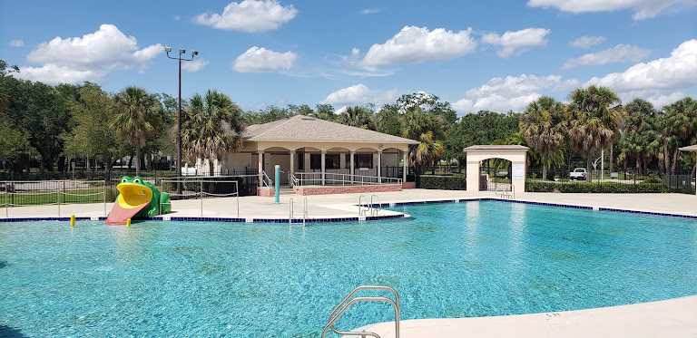 Spicola Family Pool