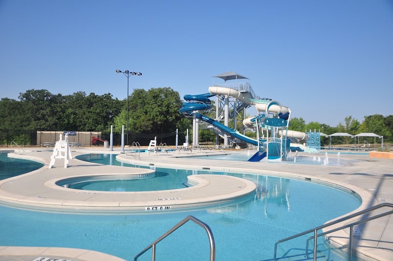The Cove Aquatic Center at Crawford