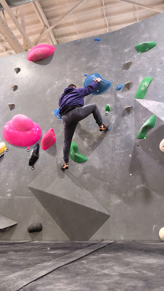 Tomo Bouldering Club