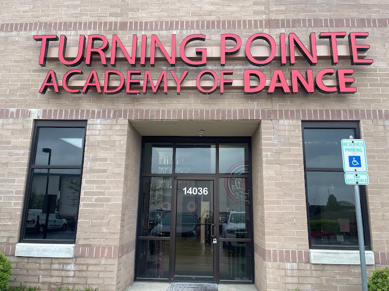 Turning Pointe Academy of Dance