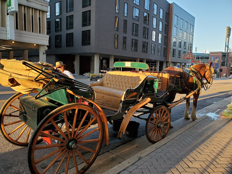 Uptown Carriage Co. – Memphis Horse & Carriage