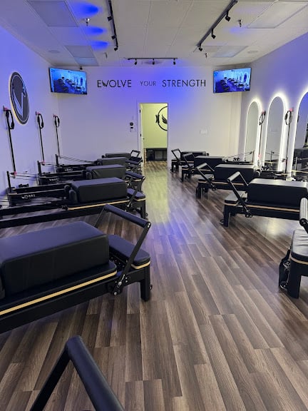 VENNU3 Pilates Reformer Studio