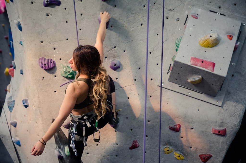 Vertical Hold — Climbing venue in Poway, California