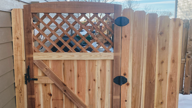Wood up fencing