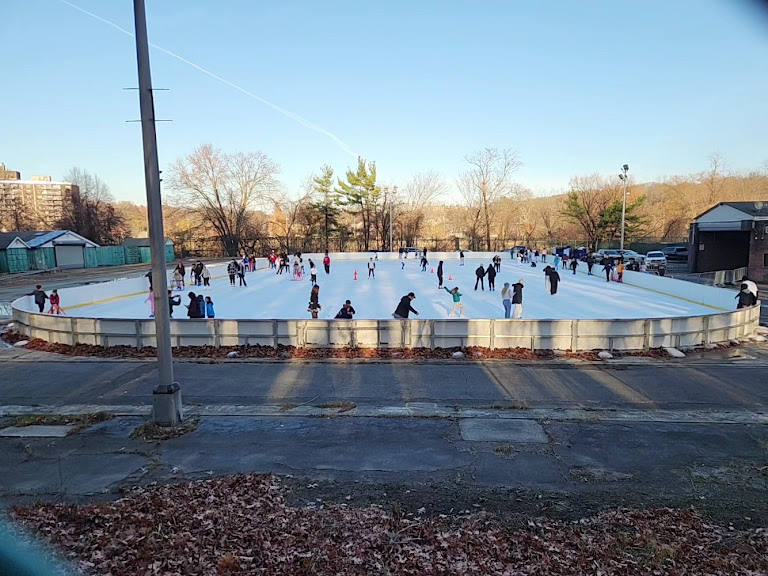 WWII Veterans Memorial Ice Skating Rink — Staten Island, New York (3)